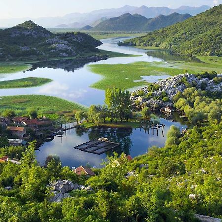 Lakeside Oasis Home Karuc Luaran gambar