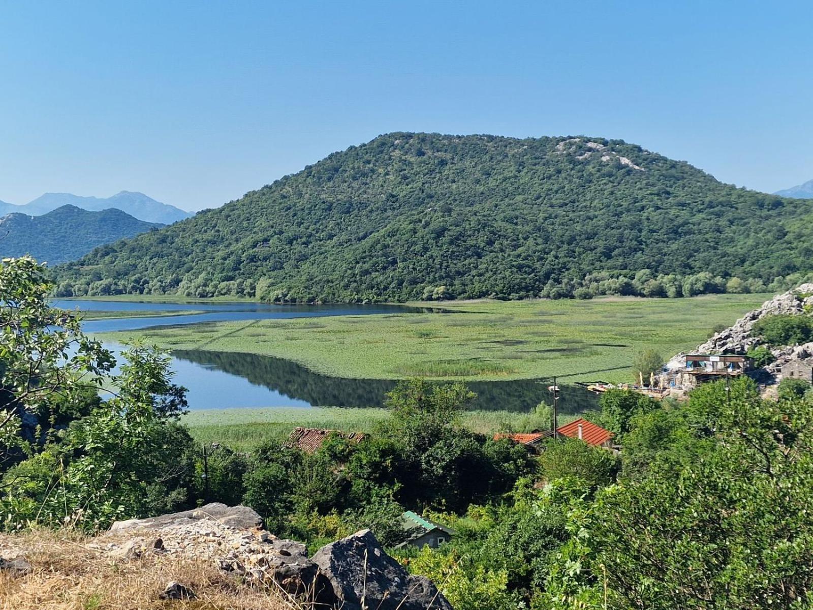 Lakeside Oasis Home Karuc Luaran gambar