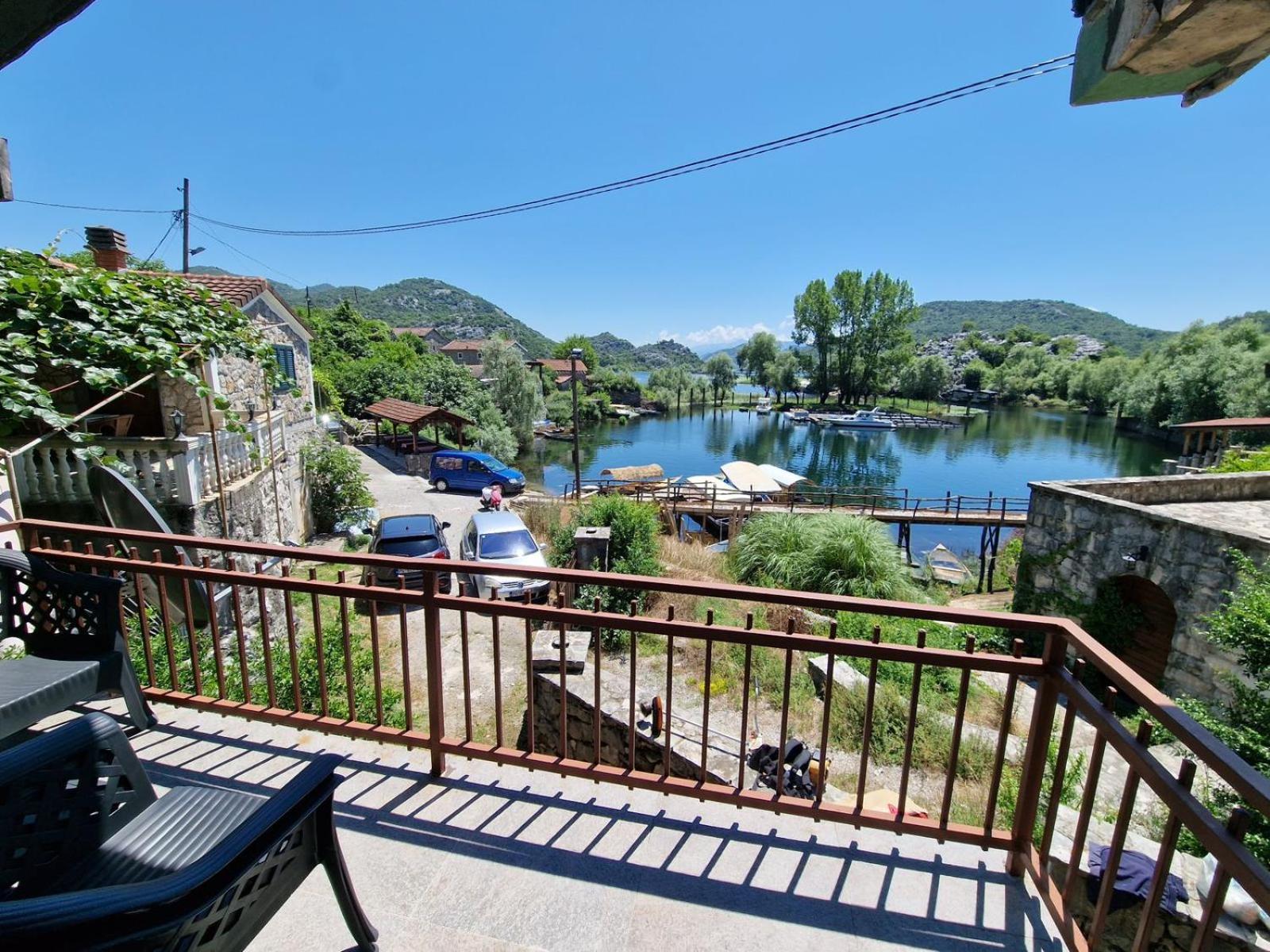 Lakeside Oasis Home Karuc Luaran gambar